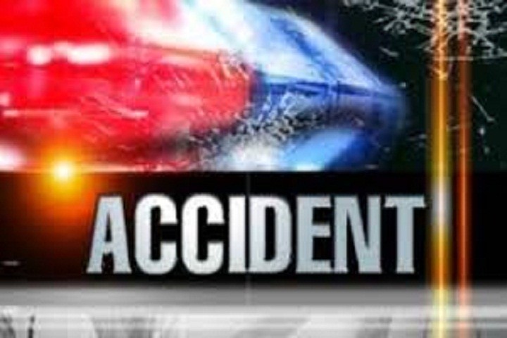 حب کے قریب مسافر بس الٹنے سے 3 افراد جاں بحق، 20 زخمی