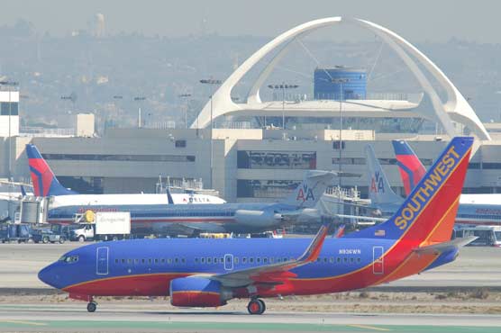 امریکا : طالبعلم کو عربی زبان میں گفتگو کرنے پر مسافر طیارے سے اتار دیا گیا