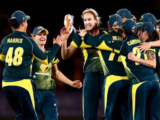 آسٹریلین کرکٹ بورڈ نے خواتین کھلاڑیوں پر ڈالروں کی بارش کردی