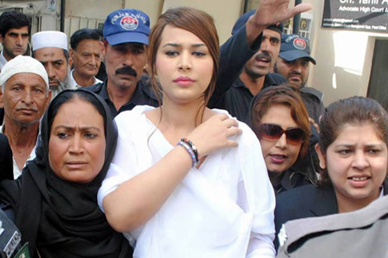 ای سے ایل سے نام کا اخراج، ایان علی کو سندھ ہائیکورٹ سے رجوع کا حکم