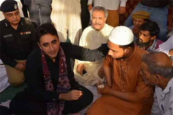 کراچی: بلاول شہید پولیس اہلکار محمد اسماعیل کے گھر پہنچ گئے