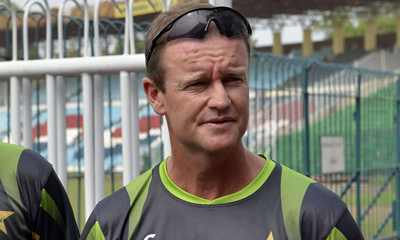 بیٹسمین کچھ نہیں سیکھ رہے ؛ گرانٹ فلاور کا چہرہ بھی مرجھا گیا