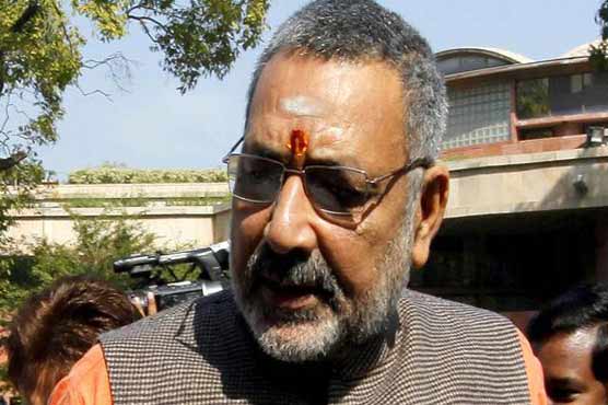 گیریج سنگھ کو ہندؤوں کی فکر، مسلمانوں سمیت تمام مذاہب کیلئے 2 بچوں کی تجویز