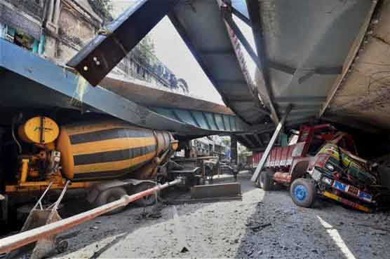 بھارت: زیر تعمیر فلائی اوور گرنے سے ہلاکتوں کی تعداد 22 ہو گئی