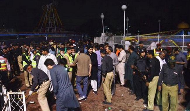 گلشن اقبال پارک میں خودکش دھماکہ