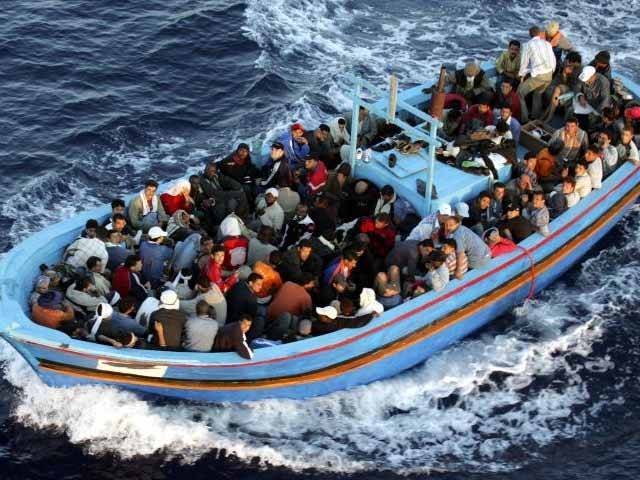 بحیرہ روم میں تارکین وطن کی کشتی الٹنے سے سیکڑوں افراد ڈوب گئے