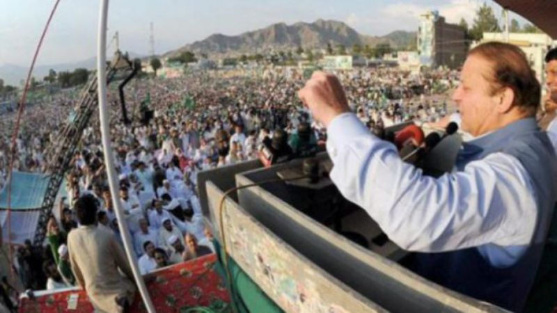 ترقی کی راہ میں حائل ہونے والوں کو عوام اٹھا کر باہر پھینک دیں گے، وزیراعظم