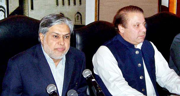 وزیراعظم سے اسحاق ڈار کی ملاقات، اہم قومی معاملات پر تبادلہ خیال