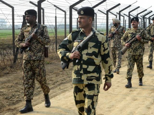 پاکستانی سرحد کے قریب بھارتی فوجی مشقیں جاری، 2 اہلکار ہلاک