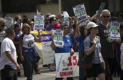 امریکا : مختلف شہروں میں ورکرز کا احتجاج، اجرت بڑھانے کا مطالبہ