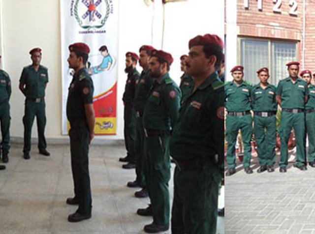 جھنگ میں ریسکیو 1122 کے جوانوں ماہانہ فٹنس ٹیسٹ