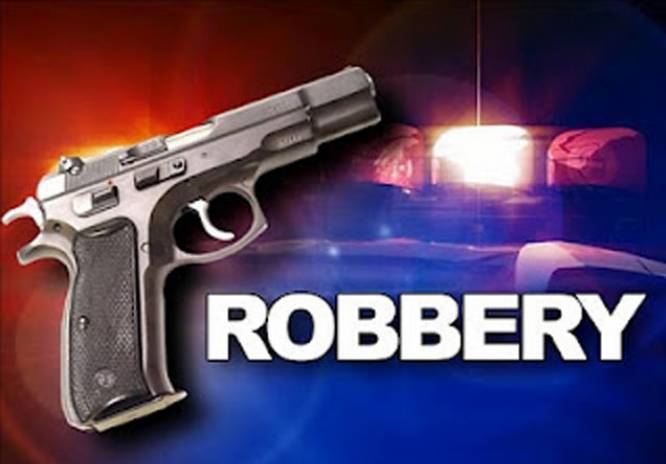 کراچی میں بینک ڈکیتی؛ ڈاکو 80 لاکھ روپے سے زائد رقم لوٹ کر فرار