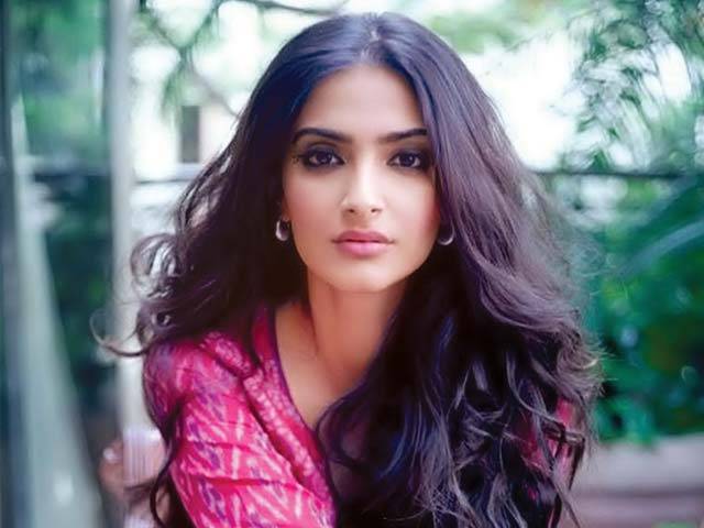 تیز بھاگنے سے سونم کپور کے پاؤں میں موچ آ گئی