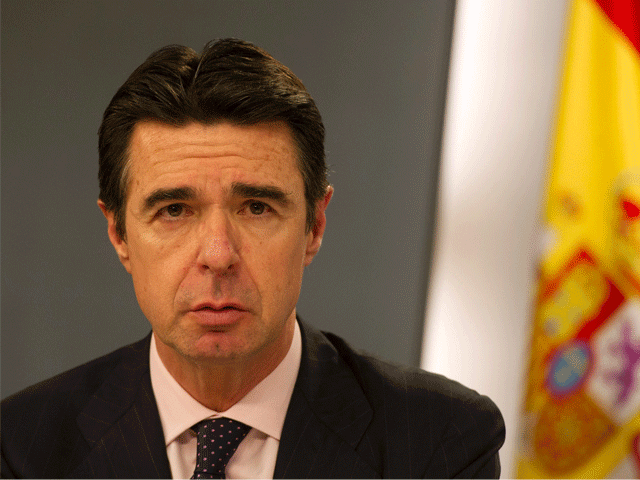 پاناما لیکس میں نام آنے پر اسپین کے وزیر صنعت مستعفی