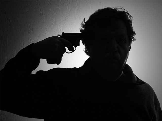 سفید فام امریکیوں میں خودکشی کے رجحان میں تیزی سے اضافہ ہو رہا ہے، رپورٹ