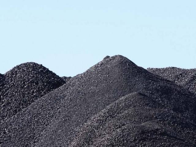 مہنگے بجلی گھر حکومت کی ترجیحات ؛  تھرکول سے سستی بجلی کی پیداوار کا منصوبہ توجہ سے محروم