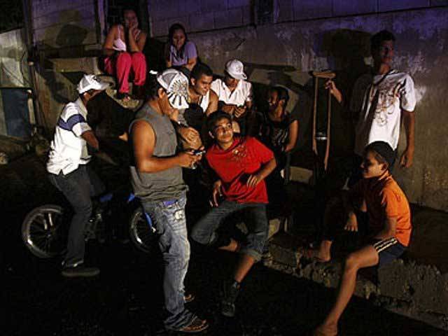 وینزویلا میں بجلی بحران کے باعث ہفتے میں 5 روز چھٹی کا اعلان