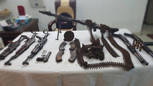 متحدہ عسکری ونگ کے گرفتار کارندے کی نشاندہی پر بھاری تعداد میں اسلحہ برآمد