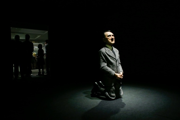 ایڈولف ہٹلر کا مجسمہ 17 ملین ڈالرز میں نیلام