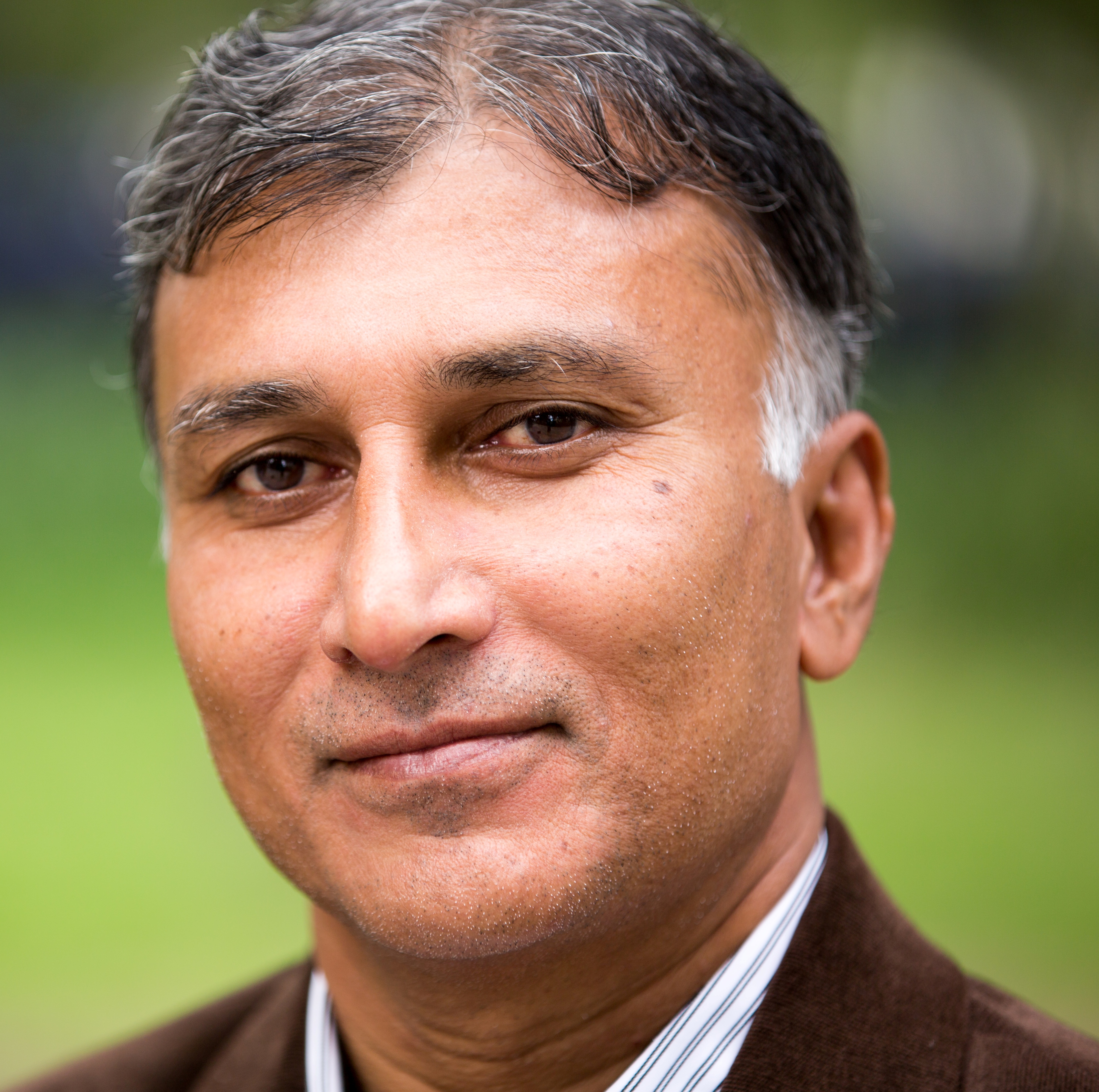 اک نغمہ مرے دل کی صدا لگتا ہے