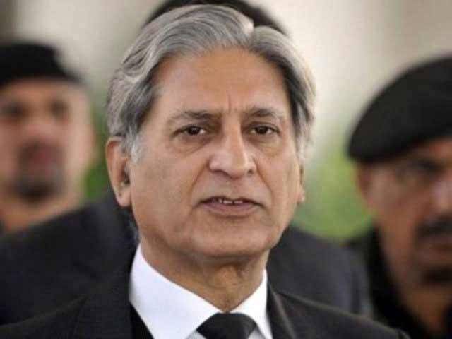 پاناما لیکس پر وزیراعظم کی سینیٹ میں وضاحت تک اجلاس کا بائیکاٹ کرینگے، اعتزاز احسن