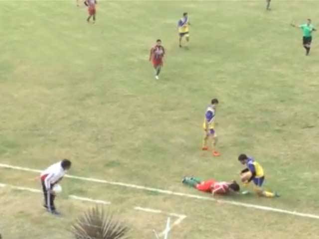 چوبیس سالہ فٹ بالر میچ کے دوران چوٹ لگنے سے چل بسا