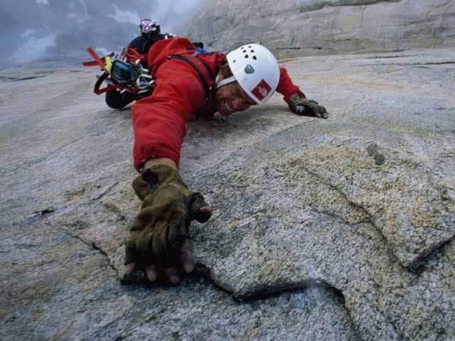 دنیا کے نامور کوہ پیما کی لاش 16 سال بعد ہمالیہ کی پہاڑیوں سے مل گئی