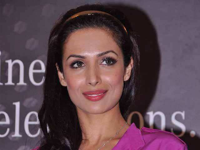 ملائکہ اروڑہ نے اپنے نام کے آگے سے  خان نکال دیا