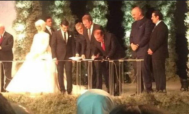 وزیراعظم کی ترک صدر کی بیٹی کے بیاہ میں شرکت، نکاح پر بطور گواہ دستخط