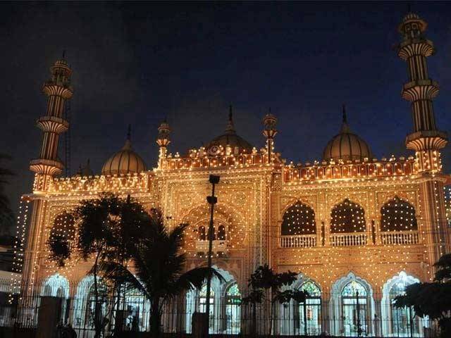 ملک بھر میں شب معراج نہایت عقیدت و احترام سے منائی گئی