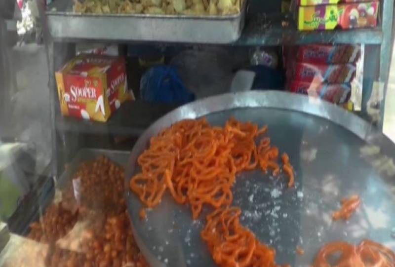 زہریلی مٹھائی، سماجی رویے اور سانحہ کے اصل ذمہ دار