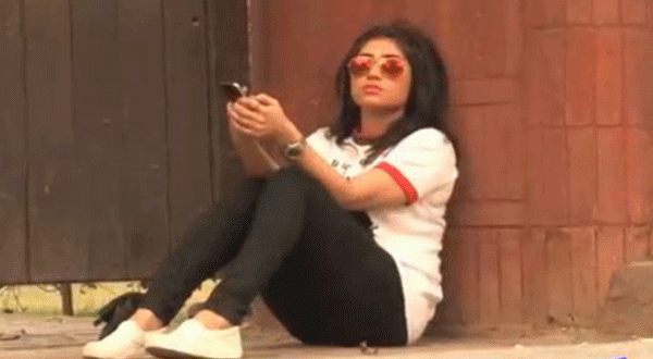 یک طرفہ پیار، قندیل بلوچ نے عمران خان کے دروازے پر ڈیرے ڈال دیئے