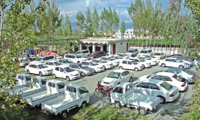 نان کسٹم پیڈ گاڑیوں کی رجسٹریشن نہ ہونے پر حکومت کے خلاف مظاہرہ۔ کثیر تعداد میں گاڑی مالکان کی شرکت