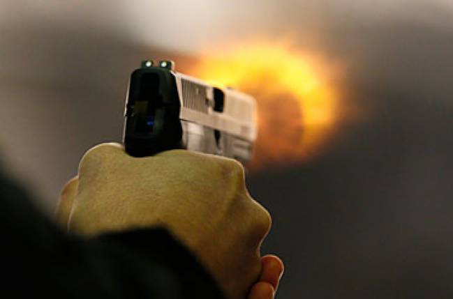 گوجرانوالہ: گھریلو ناچاقی پر شوہر نے بیوی اور علاج کیلئے آئے سسر کو قتل کردیا