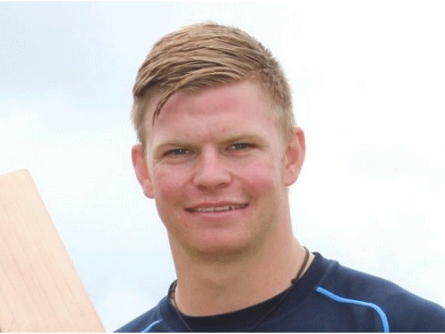 فلپس نے تاریخی انگلش کرکٹ گراؤنڈ پر 1  اوورمیں 6 چھکے جڑدیے