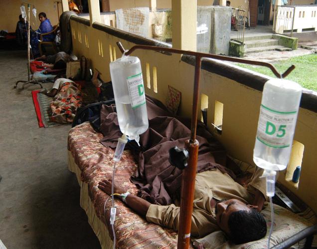 بھارت: ہسپتالوں میں آلودہ خون لگوانے سے 7 ماہ کے دروان 2234 افراد ایڈز کا شکار ہو گئے