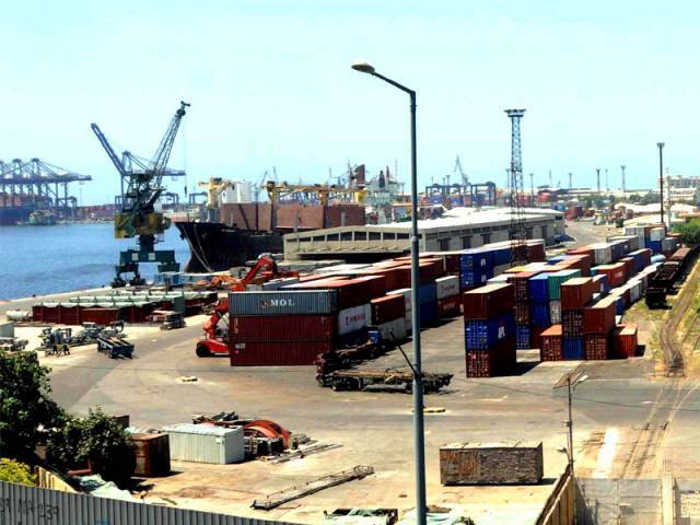 جوتوں کی درآمدی قیمت میں 300 فیصد اضافے پر تاجروں نے ہڑتال کی دھمکی دے دی