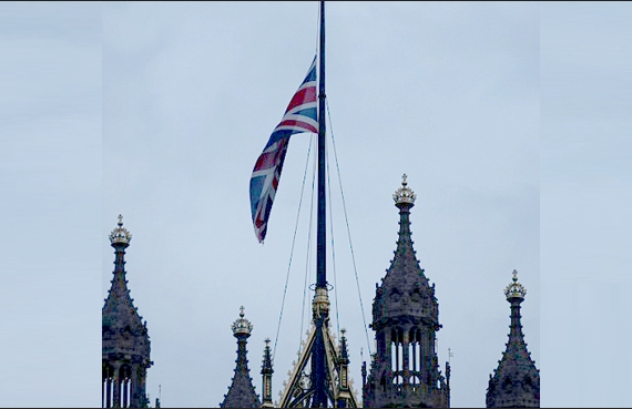 لندن : مقتول رکن پارلیمنٹ کے سوگ میں سرکاری عمارتوں پر پرچم سرنگوں