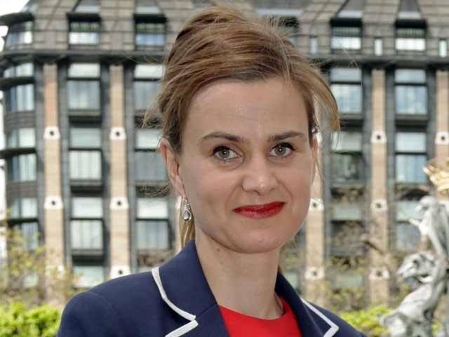 لیڈز میں قاتلانہ حملے میں شدید زخمی ہونے والی برطانوی رکن پارلیمنٹ چل بسیں