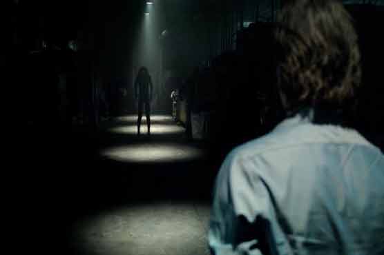 آسیب زدہ گھر میں رہنے والی فیملی پر مبنی فلم لائٹس آؤٹ کا ٹریلر جاری