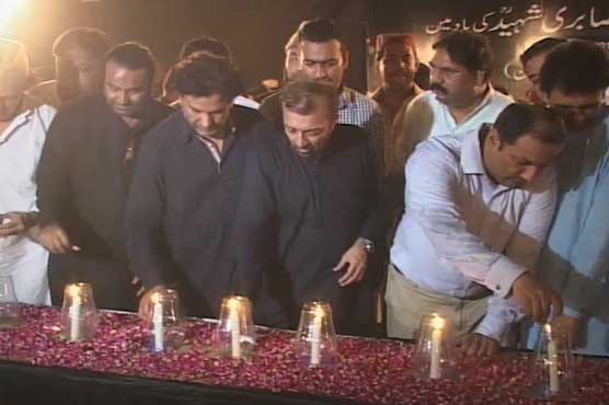 امجد صابری کی یاد میں متحدہ کے زیر اہتمام تقریب، شمعیں روشن کی گئیں
