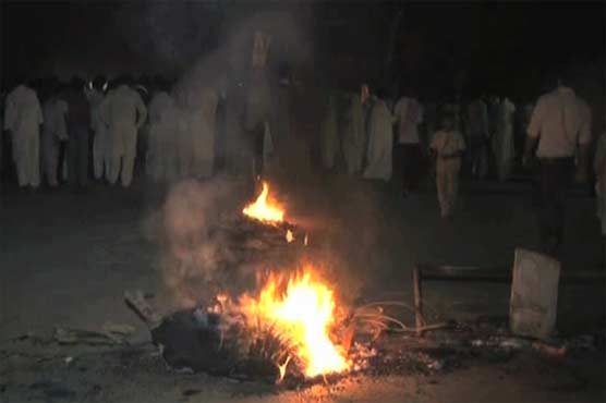 لاہور : مغلپورہ میں تین سالہ بچہ گٹر میں گر کر جاں بحق، اہل علاقہ کا احتجاج