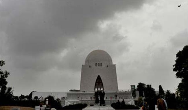 کراچی کی بارش نے اداروں کی پول کھول دی