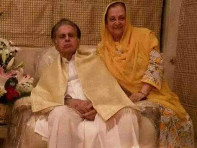 ممبئی میں دلیپ کماراورسائرہ بانو کے گھر دعوت افطار