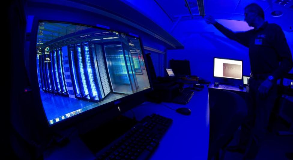 مصنوعی روشنیاں ہمیں جسمانی طور پر کمزور کر رہی ہیں: تحقیق