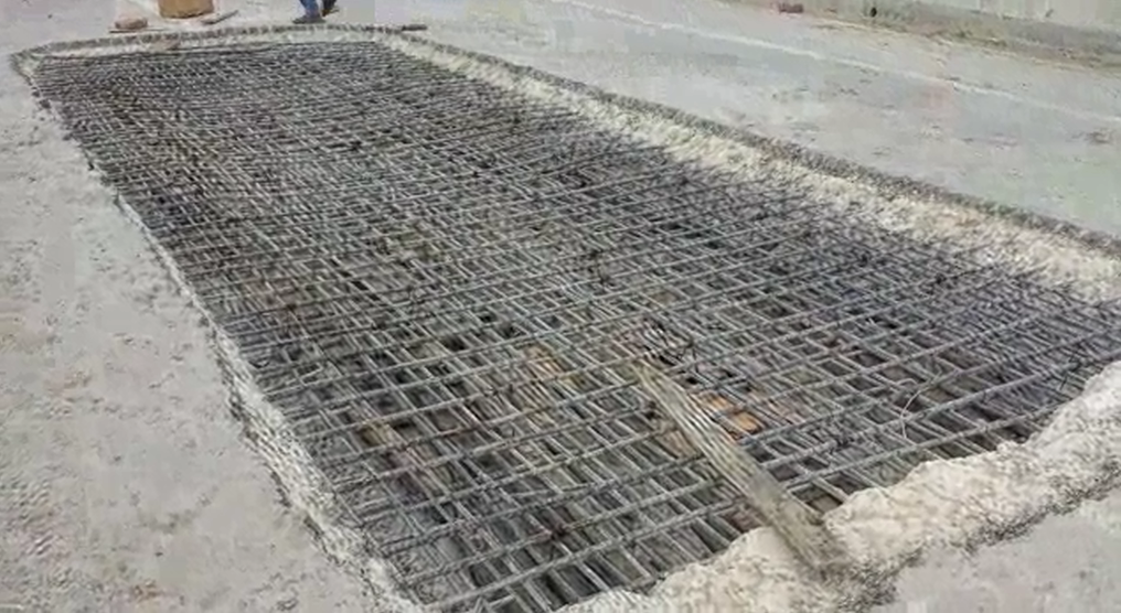 بدین : حال ہی میں ایل بی او ڈی پہ تعمیر کیا جانے والا پل کا درمیانہ حصہ دھماکے سے گر گیا