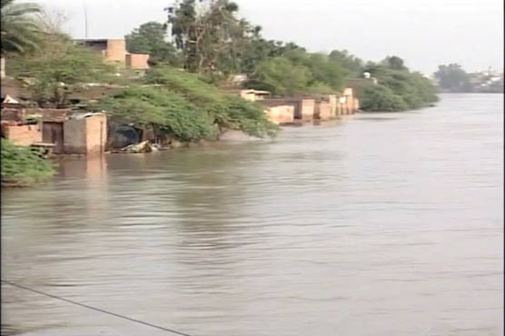 سیلابی ریلا، سکھر بیراج سے ملحقہ آبادیوں کو بھی خطرات لاحق