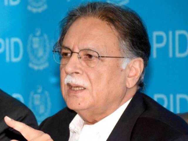 عمران نے دہشتگردی کی وجہ سے مشہور مدرسے کو 30 کروڑ دیے، پرویز رشید