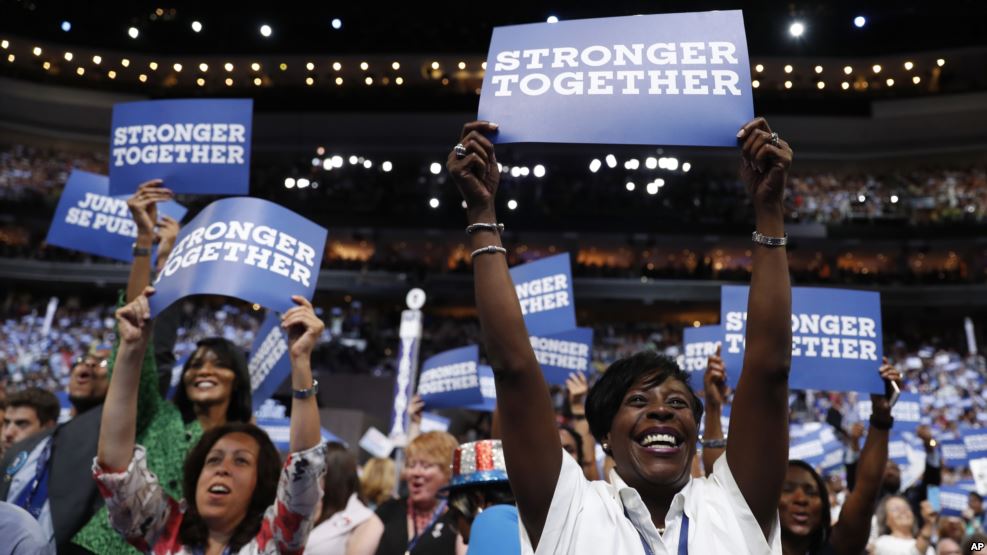 ہلری کلنٹن ایک زبردست صدر ہوں گی، سینڈرز کا کنونشن سے خطاب