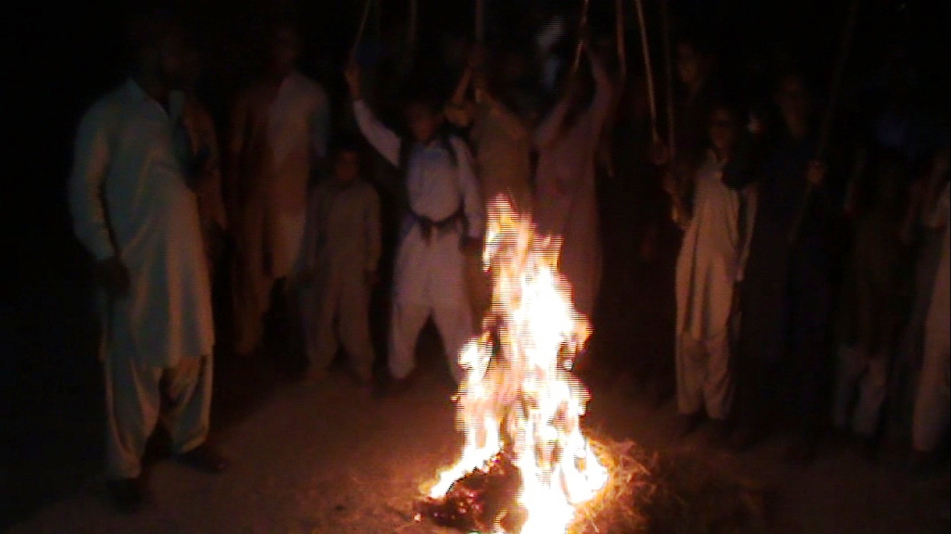 خیرپور ناتھن شاہ میں بجلی کا بدترین بریک ڈاؤں۔ شہریوں کا دھرنا